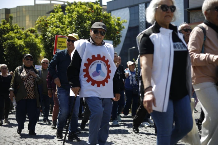 EMEKLİLER SAHAYA İNDİ: AYDIN&rsquo;DA B&Uuml;Y&Uuml;K Y&Uuml;R&Uuml;Y&Uuml;Ş