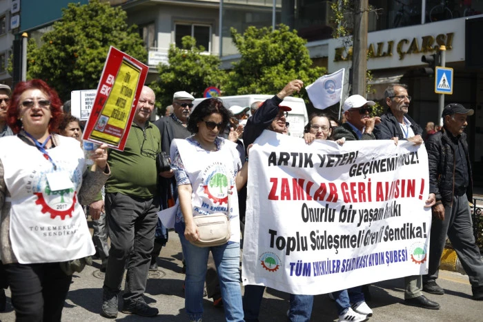 EMEKLİLER SAHAYA İNDİ: AYDIN&rsquo;DA B&Uuml;Y&Uuml;K Y&Uuml;R&Uuml;Y&Uuml;Ş