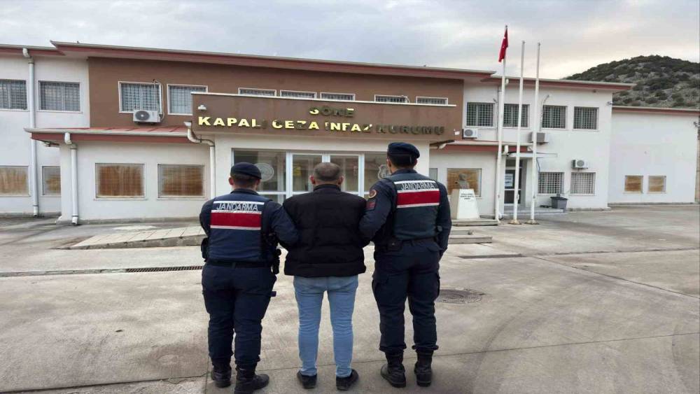 Aydın&rsquo;da 25 yıl hapis cezası bulunan h&uuml;k&uuml;ml&uuml; yakalandı
