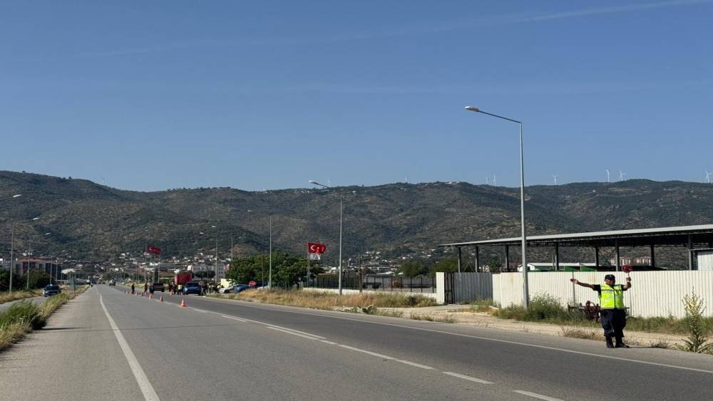Koçarlı’da jandarmadan huzur denetimi: Araçlar ve şahıslar tek tek sorgulandı
