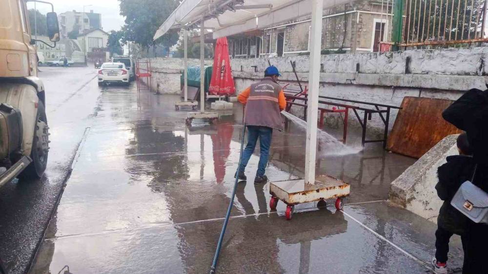 Germencik’te kapsamlı temizlik çalışması
