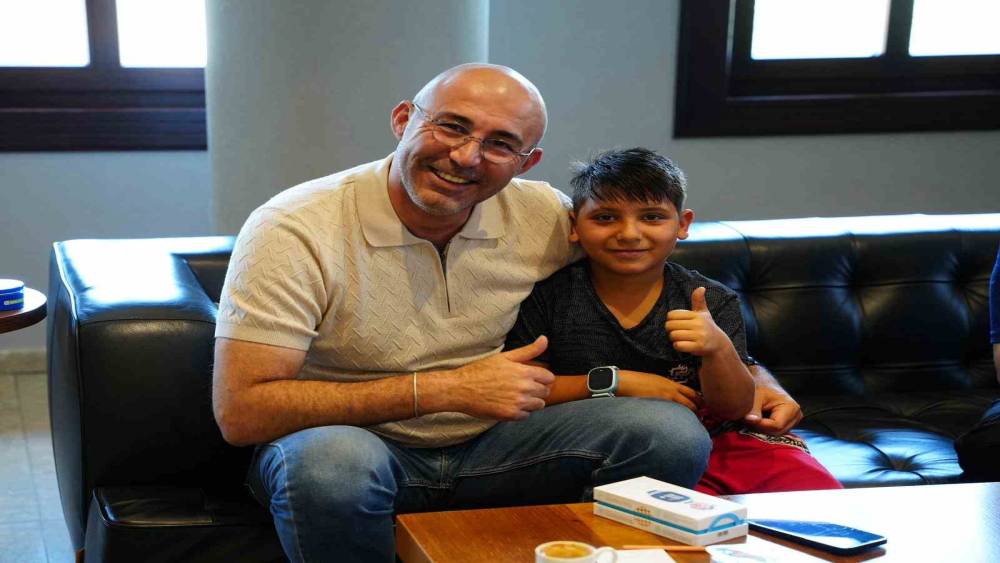 Başkan Zencirci&rsquo;den minik &Ccedil;ınar&rsquo;a anlamlı destek
