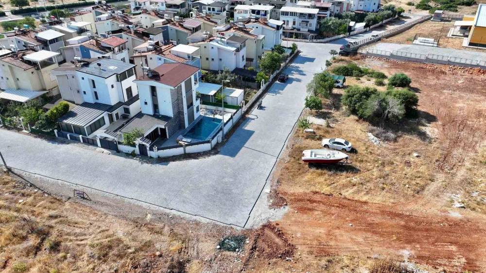 Didim Belediyesi Efeler Mahallesi&rsquo;ni modern bir g&ouml;r&uuml;n&uuml;me kavuşturuyor
