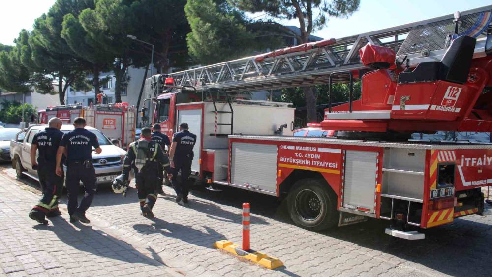 Apartmandan gelen yanık kokusu itfaiyeyi harekete ge&ccedil;irdi
