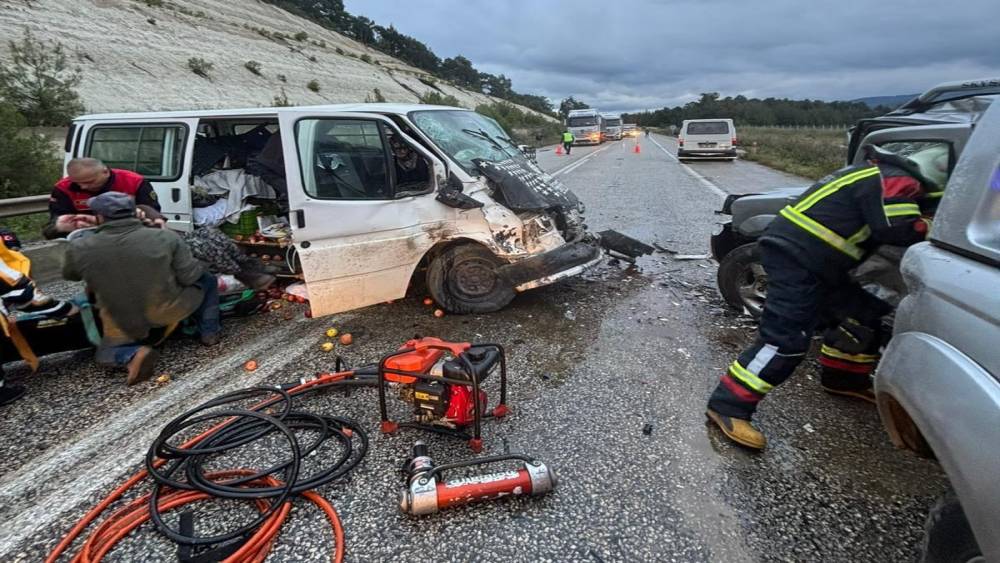 Karacasu&rsquo;da trafik kazası: 6 yaralı
