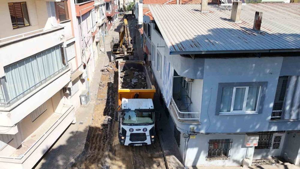 Nazilli&rsquo;de 25 noktada yol &ccedil;alışması
