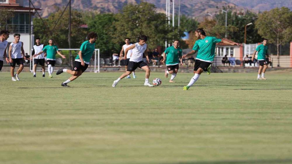 Nazilli İncirliova&rsquo;yla berabere kaldı
