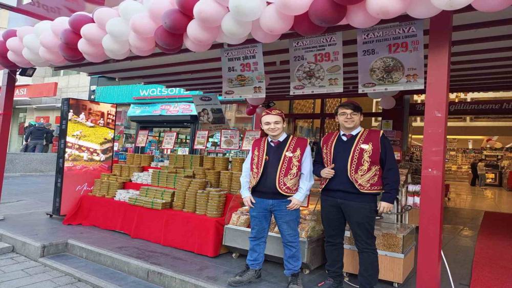 Tuğba&rsquo;nın &lsquo;Geleneksel Lokum G&uuml;nleri&rsquo; başladı
