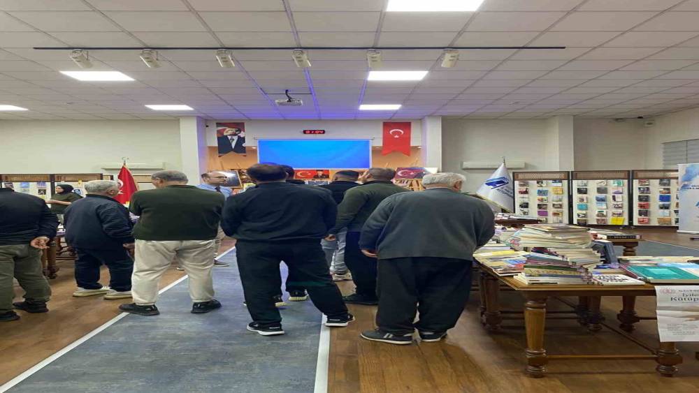 Aydın&rsquo;da h&uuml;k&uuml;ml&uuml;lere y&ouml;nelik k&uuml;t&uuml;phane etkinliği d&uuml;zenlendi
