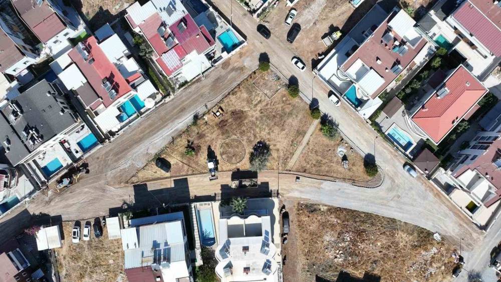 Didim&rsquo;de ulaşımı rahatlatacak yol &ccedil;alışması Efeler Mahallesi&rsquo;nde başladı
