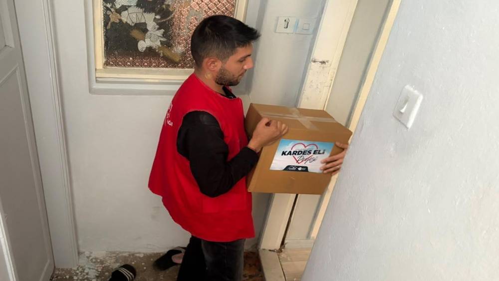 Efeler&rsquo;in projesi ihtiya&ccedil; sahibi aileleri sevindiriyor
