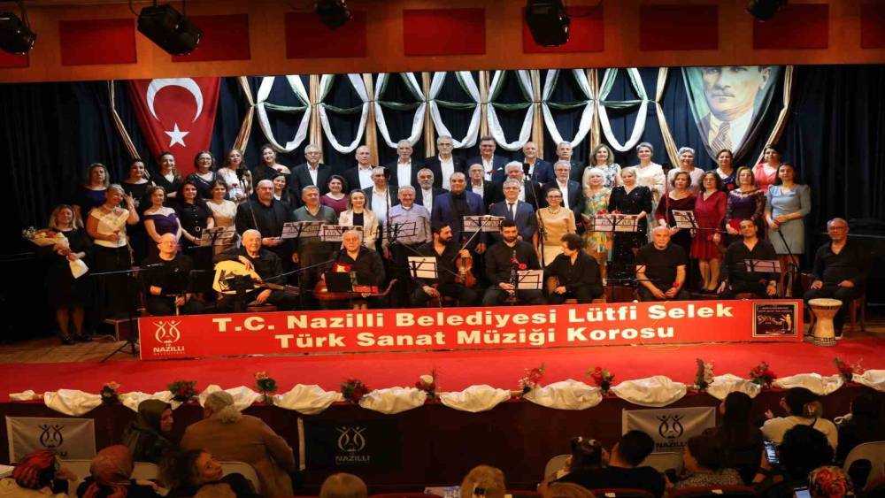 Nazilli&rsquo;de "Şarkılarda Anılar" konserine vatandaşlar ilgi g&ouml;sterdi
