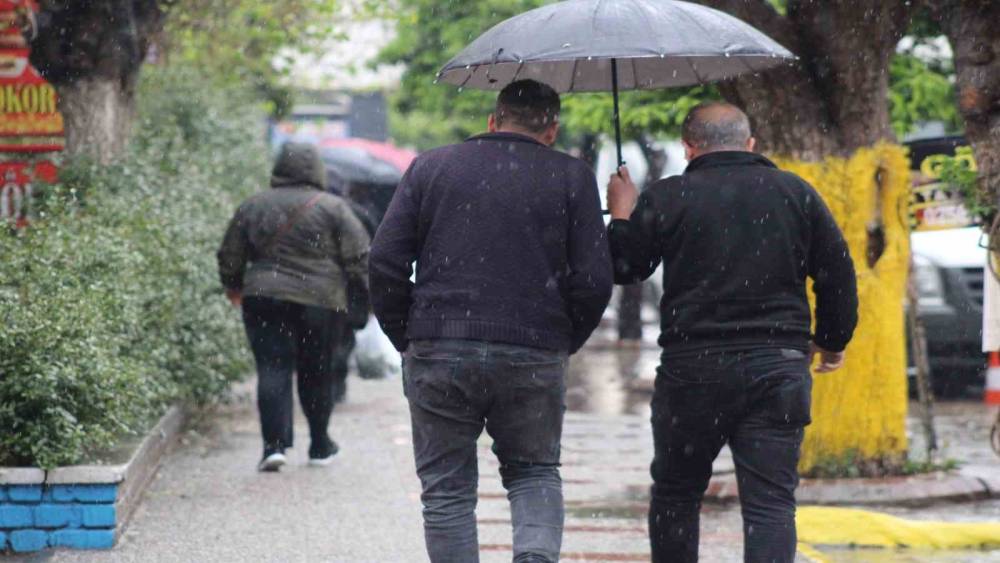 Aydın’da yağış akşam saatlerine kadar sürecek
