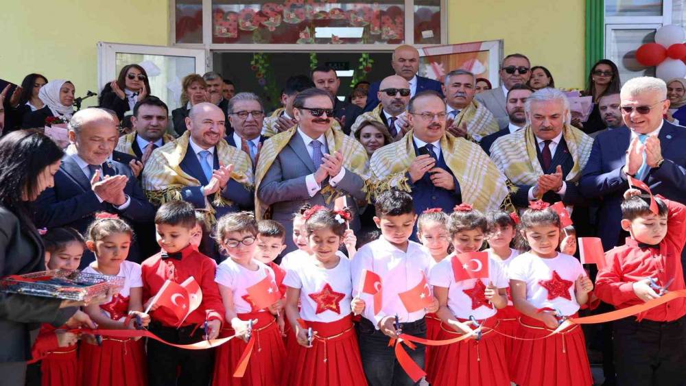 TOBB Başkanı Hisarcıklıoğlu S&ouml;ke&rsquo;de Anaokulu a&ccedil;ılışına katıldı

