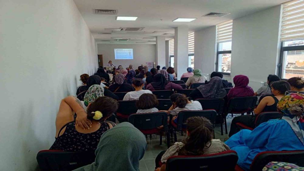 Nazilli&rsquo;de kadınlara y&ouml;nelik eğitim verildi

