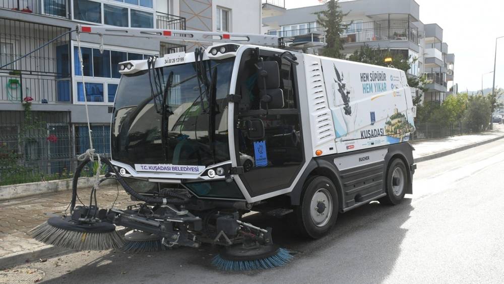 Kuşadası&rsquo;nın dar sokakları &rsquo;K&uuml;&ccedil;&uuml;k Dev&rsquo;e emanet
