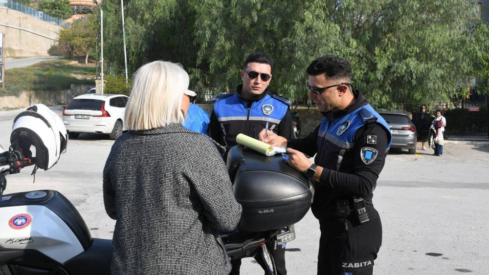Kuşadası Belediyesi’nden ‘Çöp çıkarma’ saatlerine sıkı denetim
