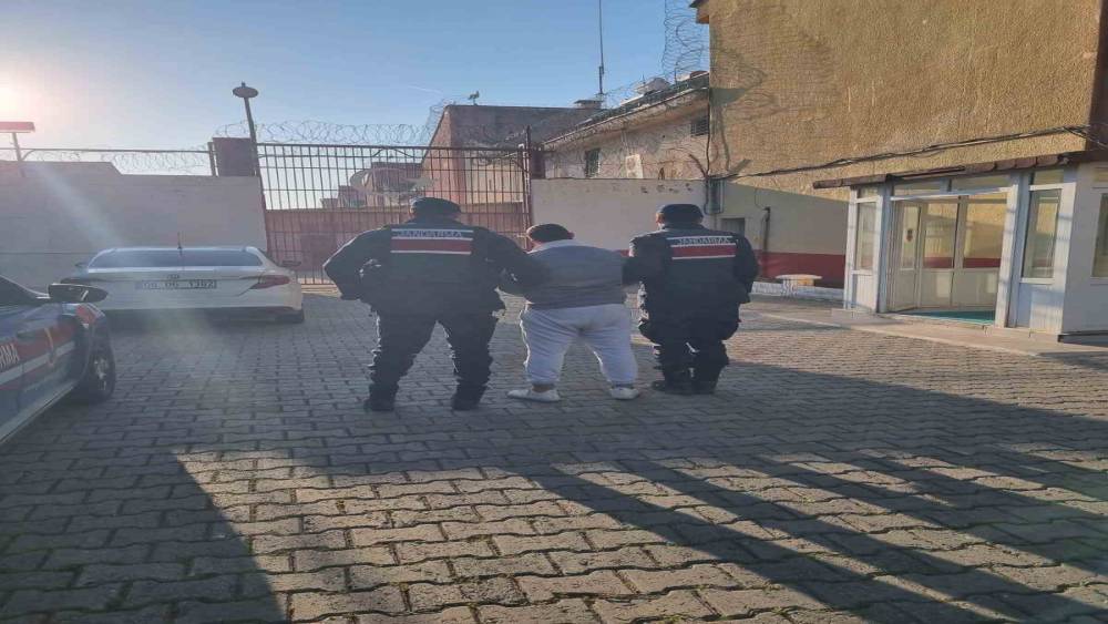 Uyuşturucu su&ccedil;undan aranan şahıs Germencik&rsquo;te yakalandı
