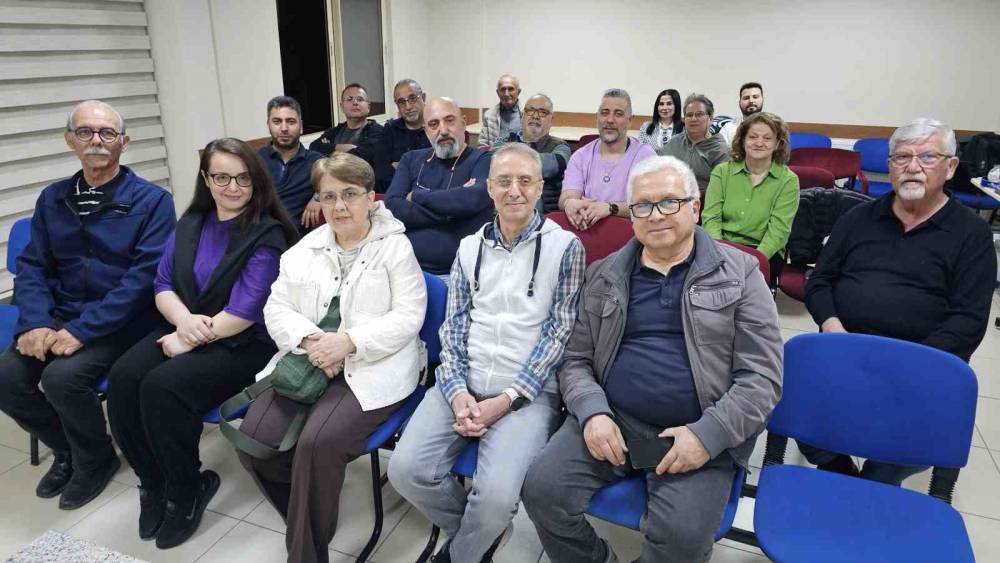 Nazilli&rsquo;de &uuml;nl&uuml; şair ve yazar Akova konuşuldu
