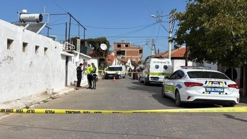 Pompalı t&uuml;fekle vurulan kadın hayatını kaybetti
