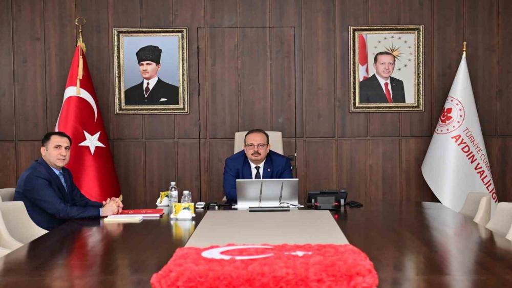 Aydın Valisi Canbolat, Sosyal Hizmet Toplantısı&rsquo;na katıldı
