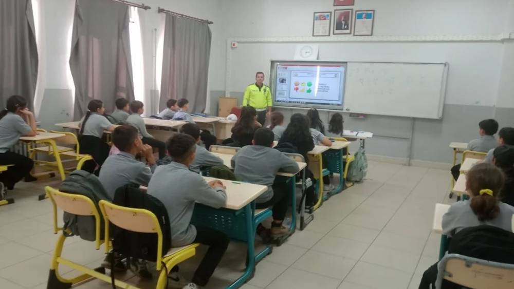 Yenipazar’da öğrencilere trafik eğitimi verildi
