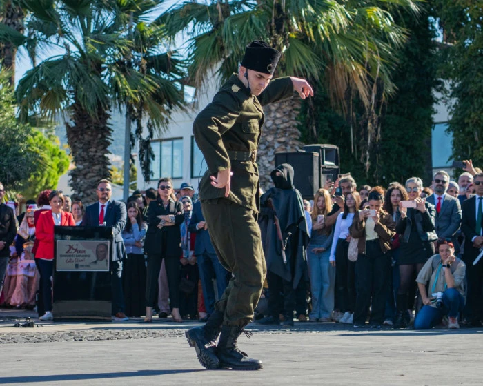 KUŞADASI'NDA CUMHURİYET'İN 102'NCİ YILI BÜYÜK COŞKUYLA KUTLANDI