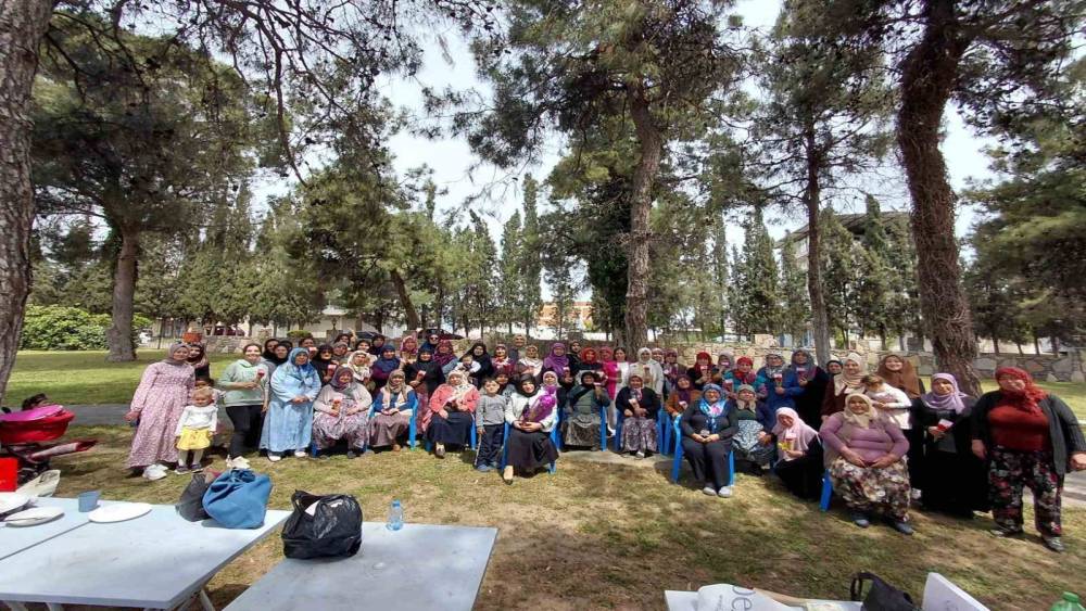 &Ccedil;ine&rsquo;de Anneler G&uuml;n&uuml; dolayısıyla anlamlı etkinlik d&uuml;zenlendi
