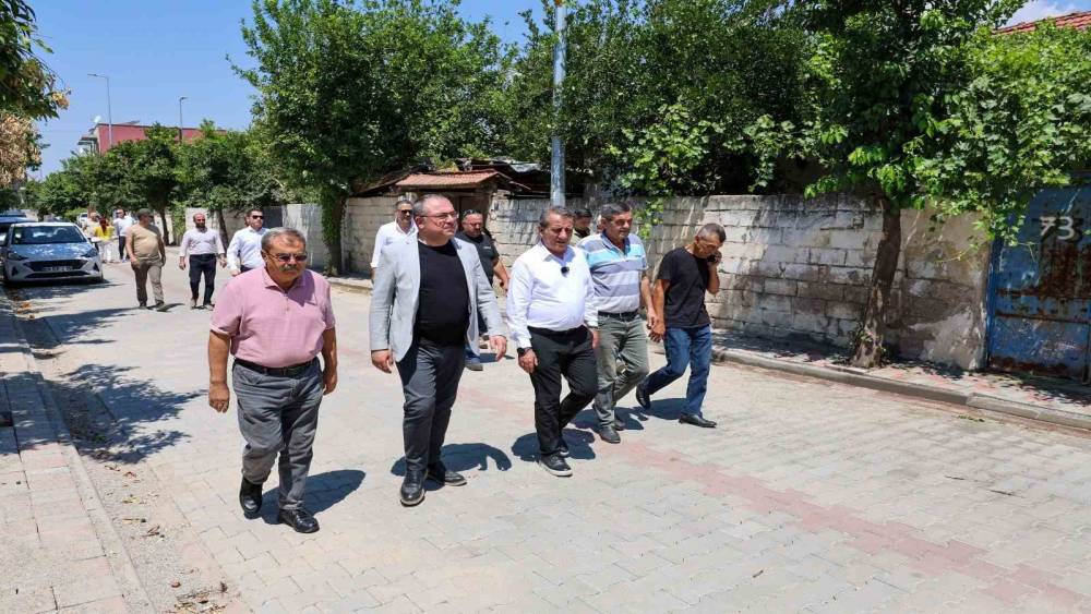 Efeler Belediyesi Umurlu&rsquo;daki 10 bin metrekarelik yola parke taşı d&ouml;şeyecek
