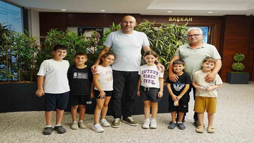 &Ccedil;ocuklar tasarladı, Başkan Zencirci parkın s&ouml;z&uuml;n&uuml; verdi
