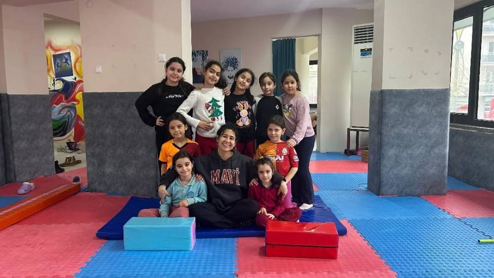 Başkan Zencirci: "&Ccedil;ocuklarımızı geleceğe hazırlıyoruz"
