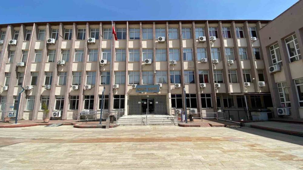 Efeler&rsquo;de işletme sahibinden 300 bin TL isteyen ş&uuml;pheli yakalandı
