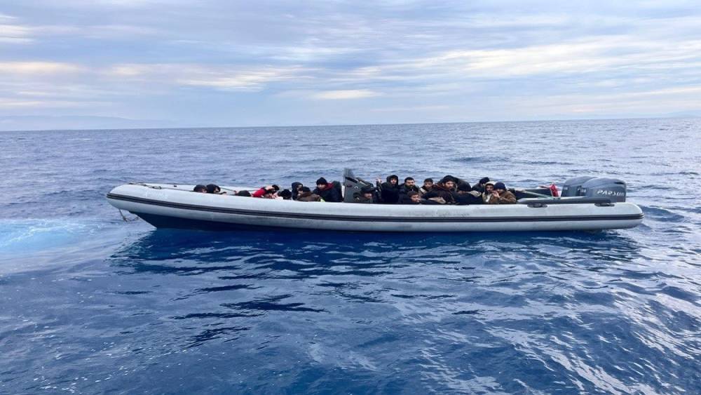 Aydın a&ccedil;ıklarında g&ouml;&ccedil;men operasyonu
