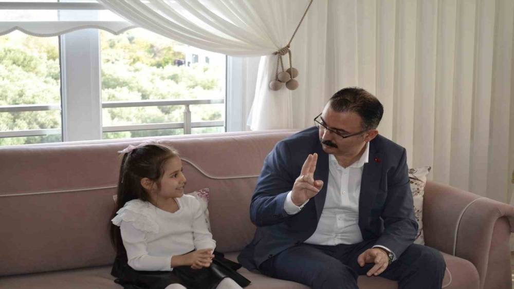 Kaymakam Ateş, öğrencilerin misafiri oldu
