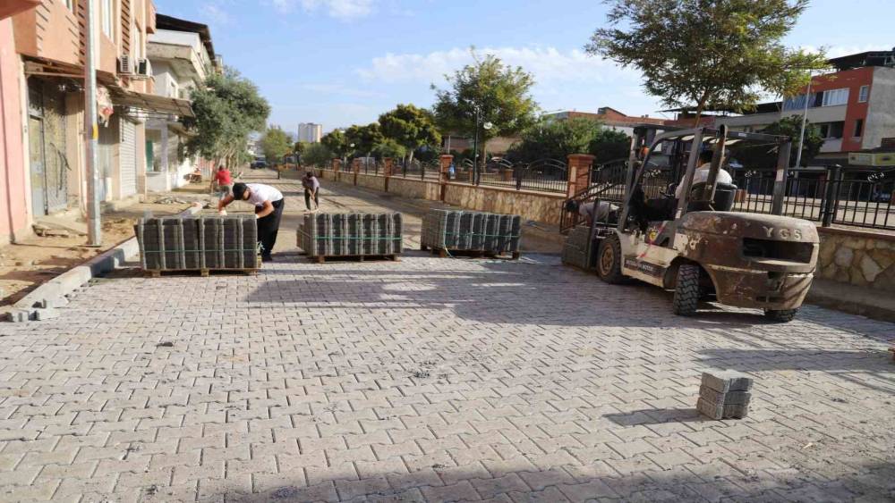 Nazilli Belediyesi&rsquo;nden Yeni Mahalle&rsquo;de yol yenileme &ccedil;alışması
