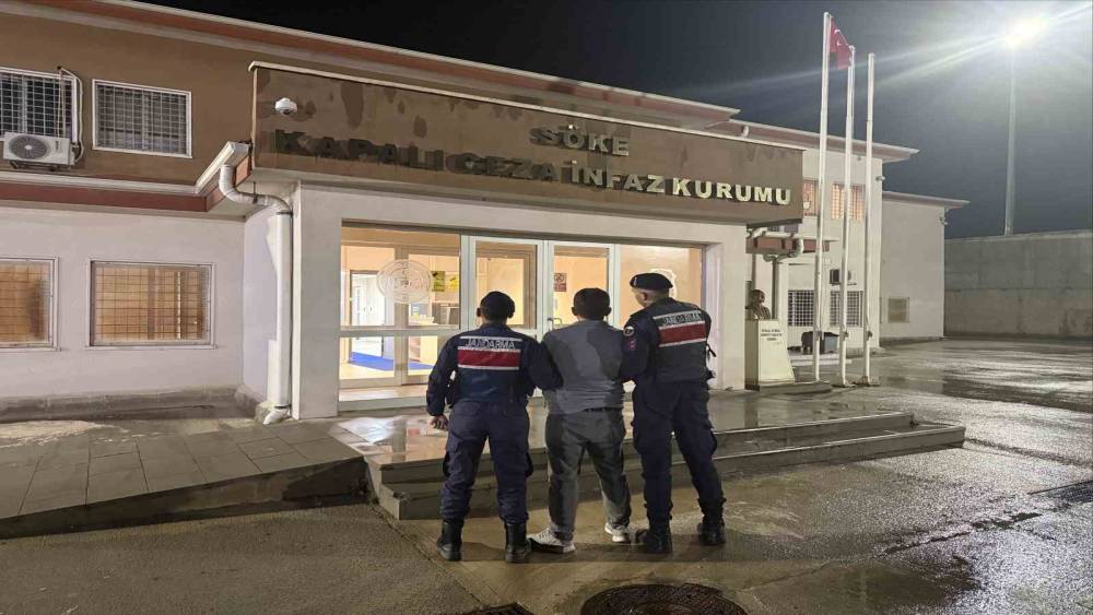 Aydın&rsquo;da 32 d&uuml;zensiz g&ouml;&ccedil;men yakalandı, 1 organizat&ouml;r tutuklandı
