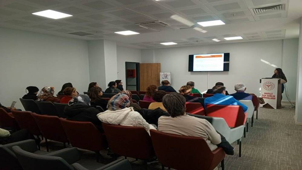 Aydın&rsquo;da vatandaşlara koruyucu aile eğitimi
