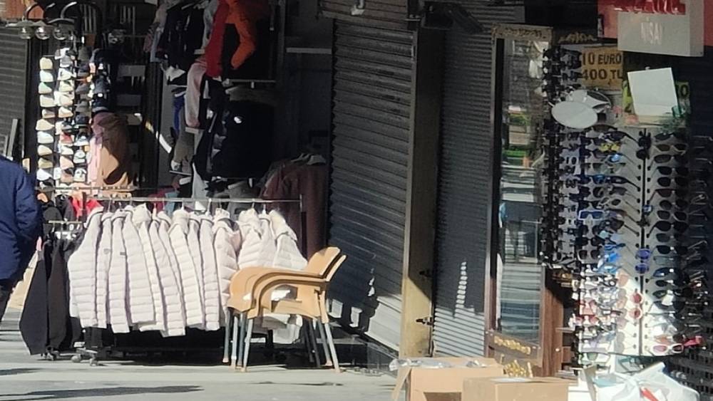 Kuşadası&rsquo;nda kuyumcu soygununa "kepenk" engeli
