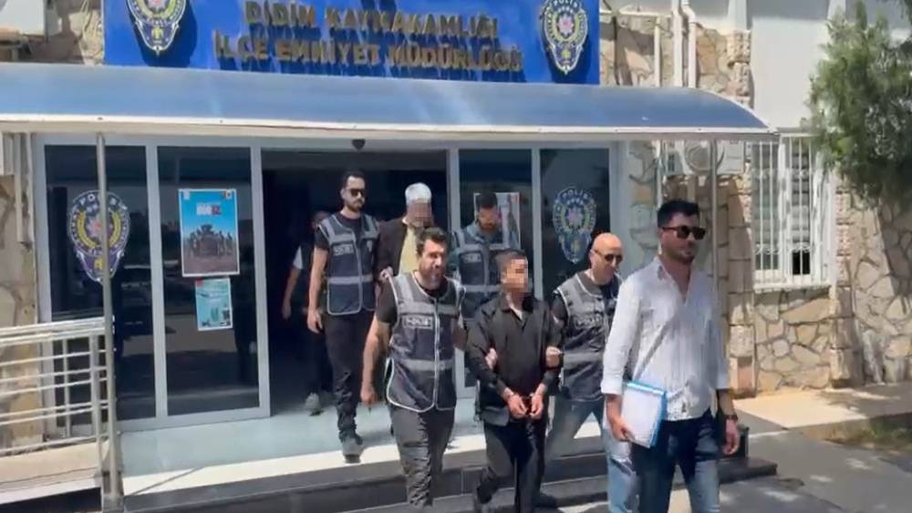 Emniyet ekipleri sahte istihbarat&ccedil;ıları &ccedil;&ouml;kertti
