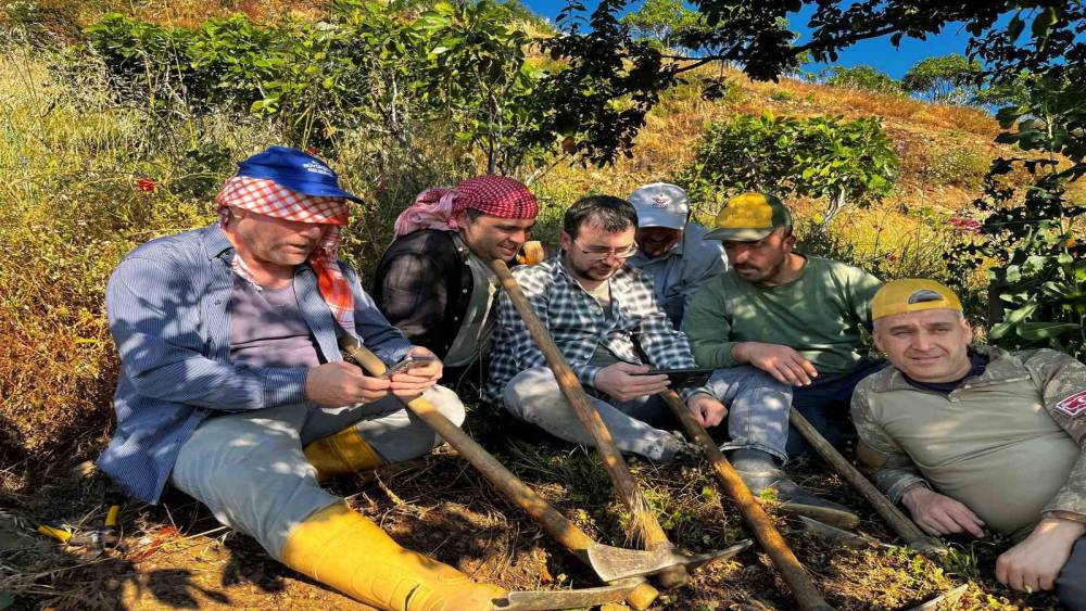 Tarlada mesaiye milli ma&ccedil; arası

