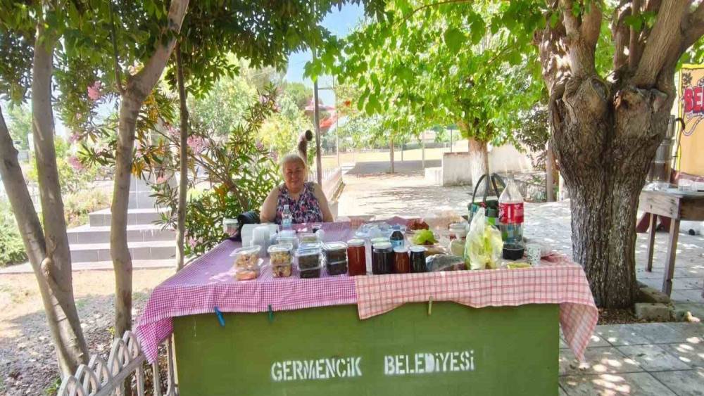 Başkan Zencirci: "Kadınlarımız i&ccedil;in alternatif gelir kapısı oluşturduk"
