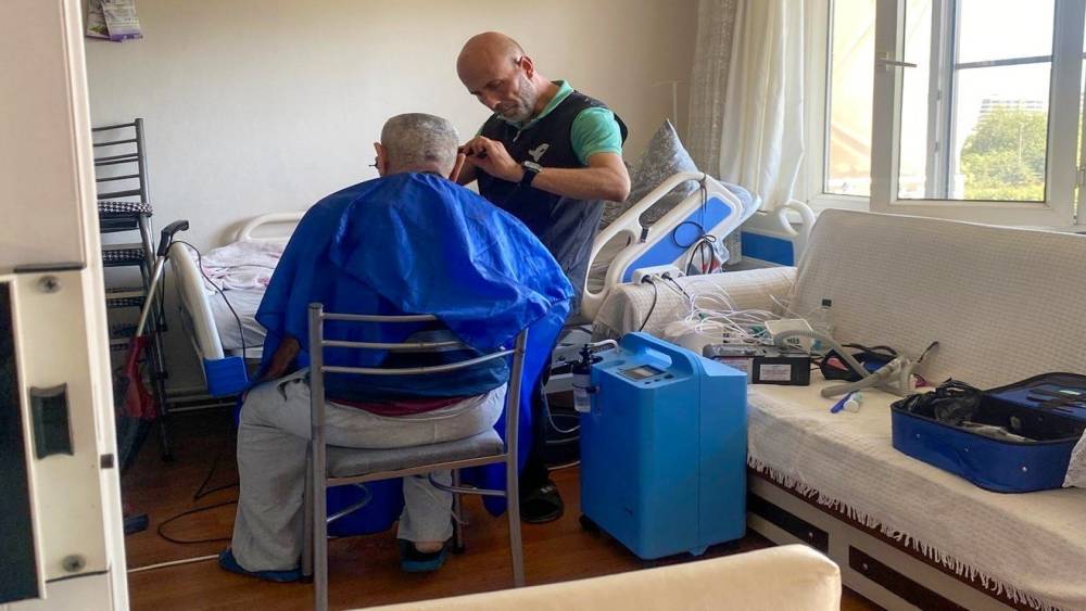 Efeler&rsquo;de evde bakım hizmeti ihtiya&ccedil; sahiplerine umut oluyor
