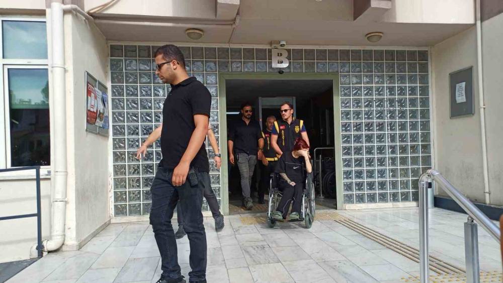 Yangında eşi &ouml;lm&uuml;şt&uuml; cinayet ş&uuml;phesiyle tutuklandı

