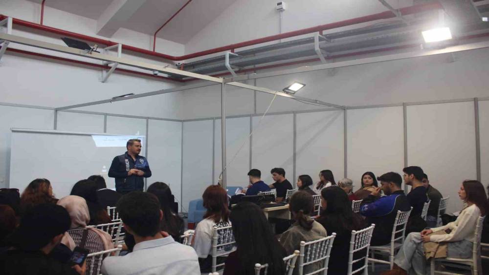 Aydın&rsquo;da &ouml;ğrencilere Siber G&uuml;venlik Eğitimi
