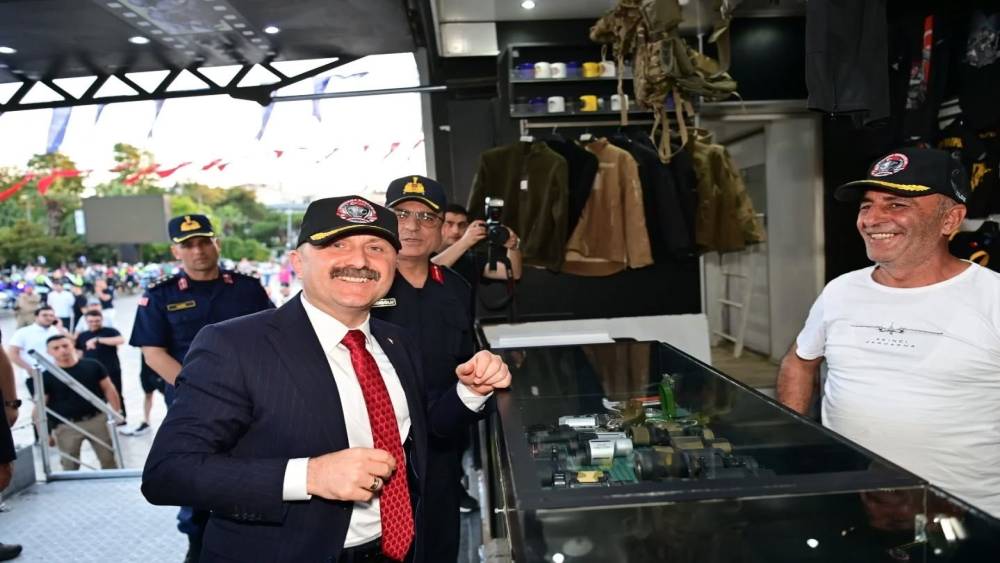 Aydın Valisi Varol, Jandarmanın etkinliğine katıldı
