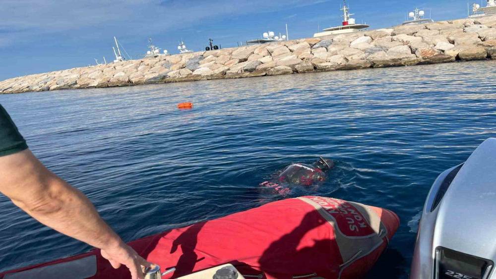 Didim&rsquo;de denizde sıkı denetim, dalgı&ccedil;lar da g&ouml;rev aldı

