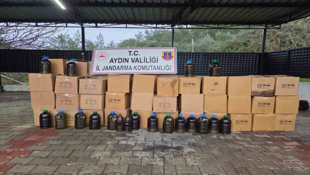 Didim&rsquo;de tağşiş zeytinyağı operasyonu: "2 bin 932 litre zeytinyağı ele ge&ccedil;irildi"
