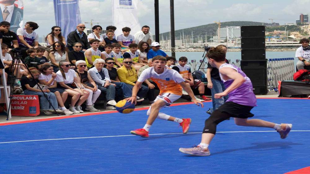 Kuşadası&rsquo;nda basketbol turnuvası başladı
