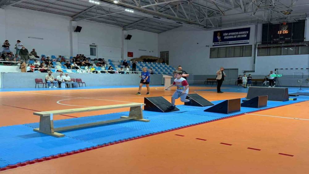 Okul Sporları Parkur Cimnastik M&uuml;sabakaları Nazilli&rsquo;de yapıldı
