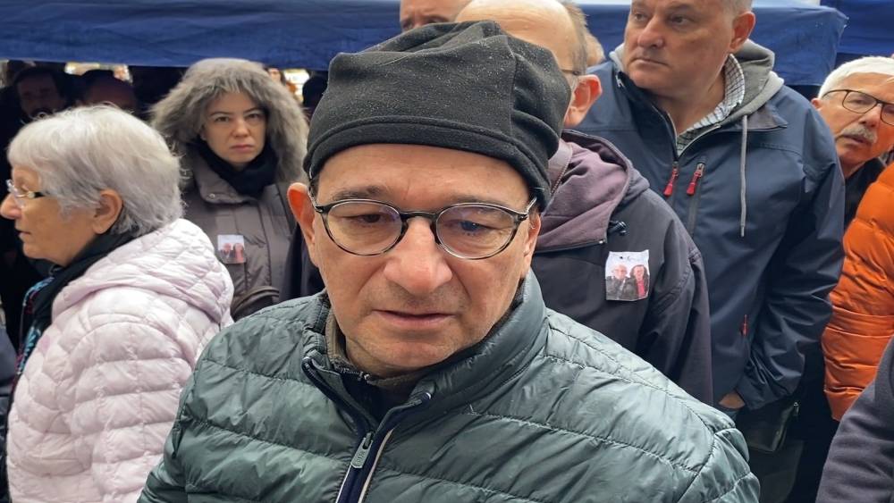 Anne ve babasını cinayete kurban veren doktor yaşamını yitirdi
